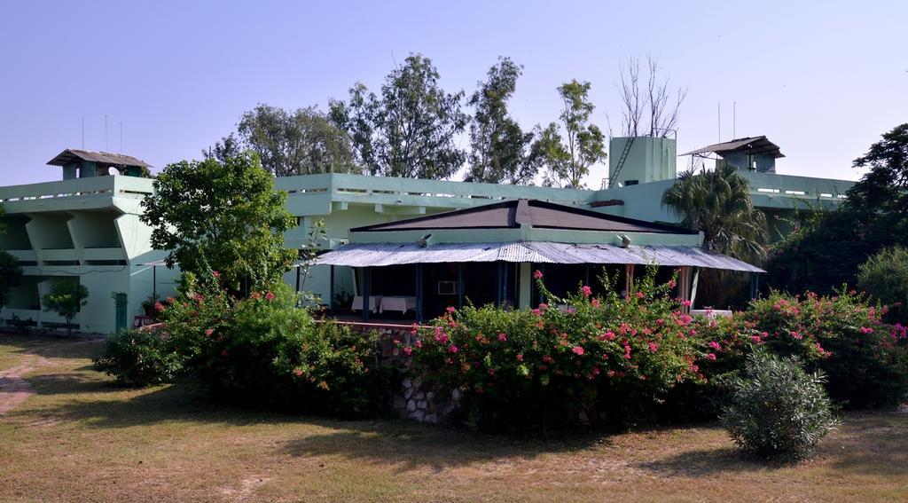 Hotel Bharatpur Ashok Exterior photo