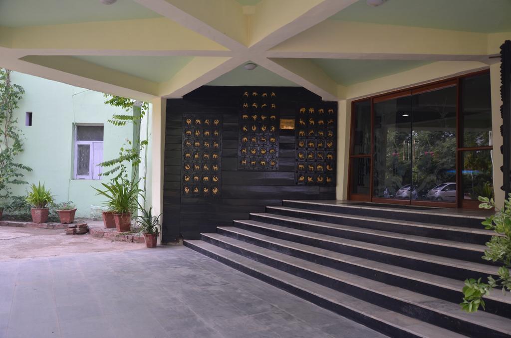 Hotel Bharatpur Ashok Exterior photo