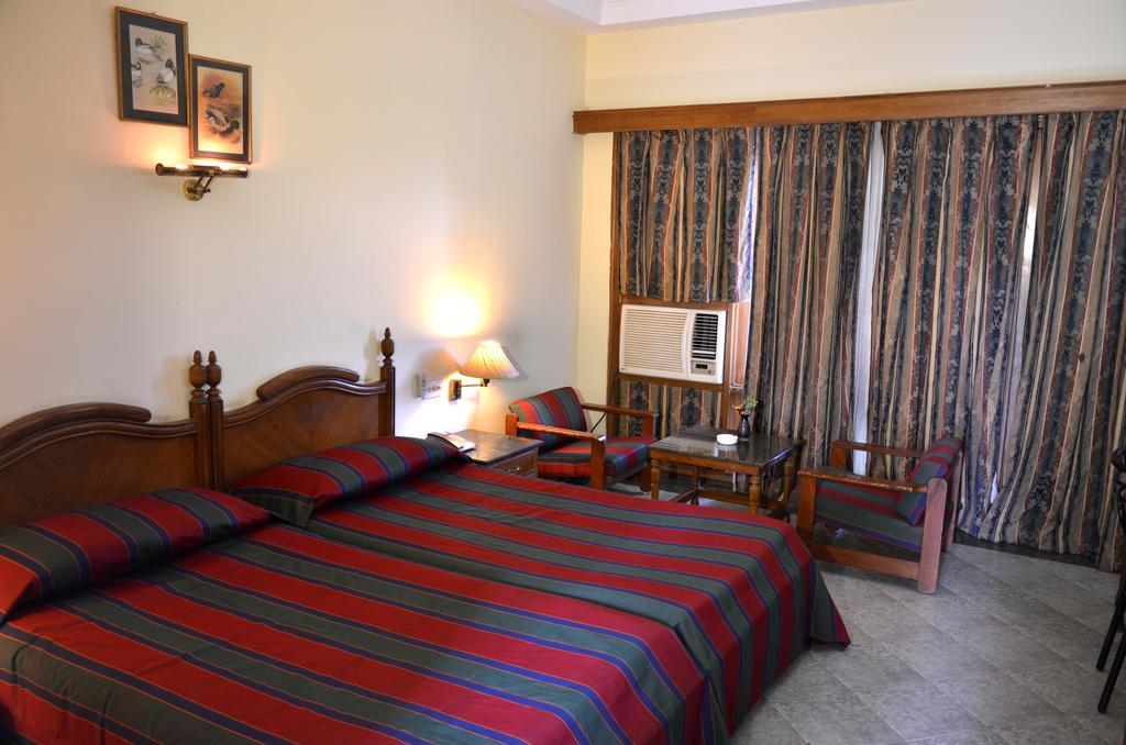 Hotel Bharatpur Ashok Exterior photo